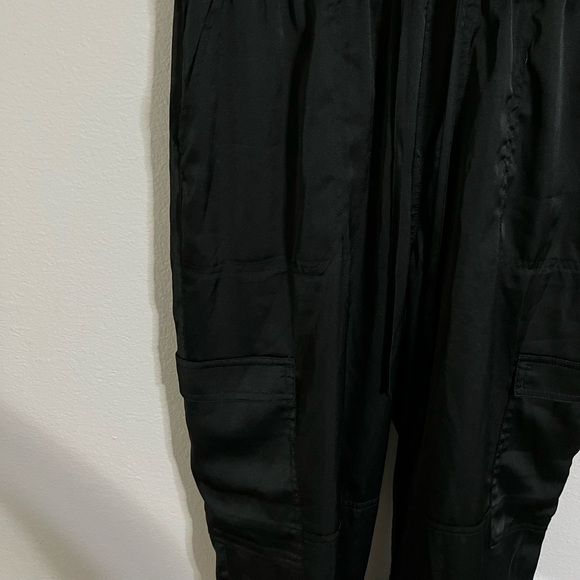 Hollister Satin Cargo Jogger Pants - Picture 3 of 6